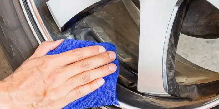 how to remove brake dust from wheels